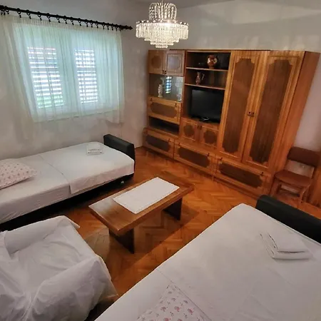 Belo Apartamento Sumpetar